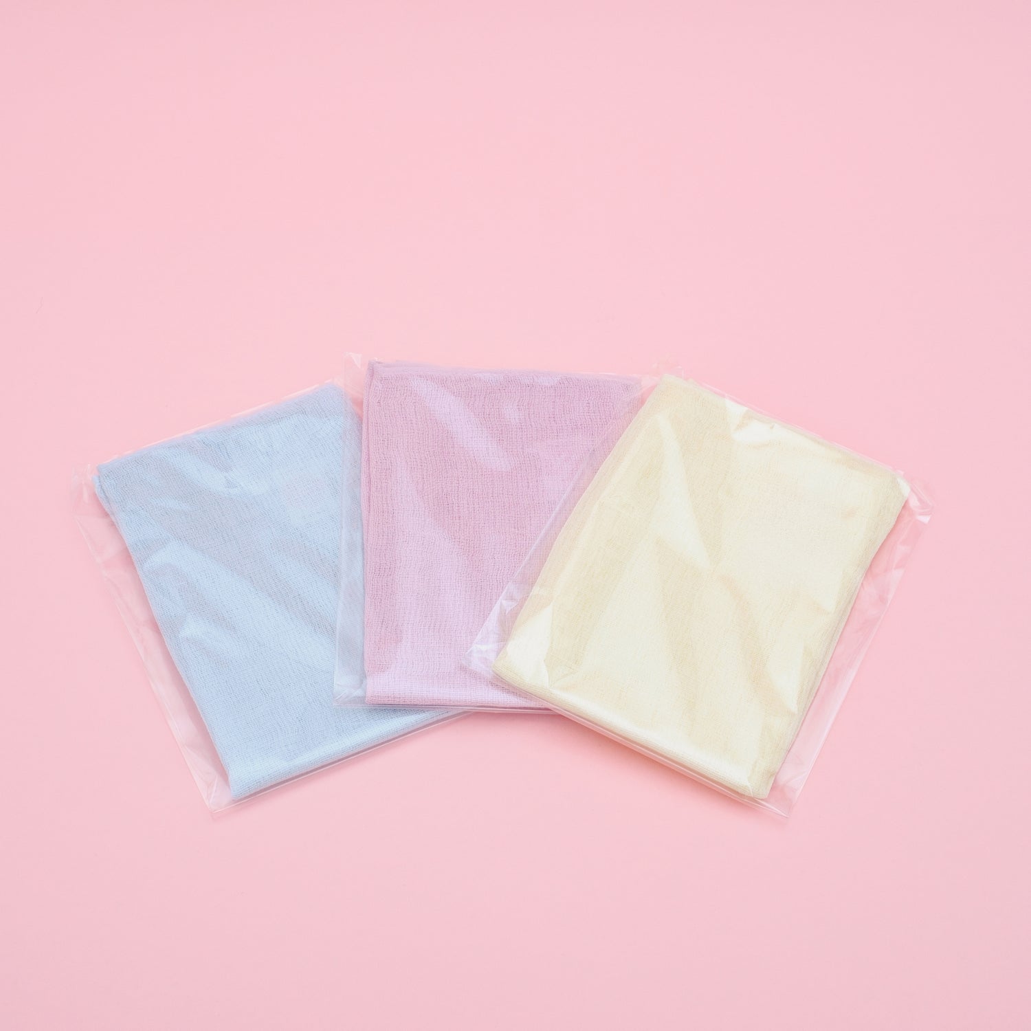 へそのやコラボ　おやこdeいりこ＆ハンカチセット